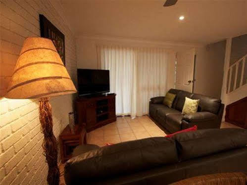 Unit 3 41 Childe Street - Belongil * Byron Bay