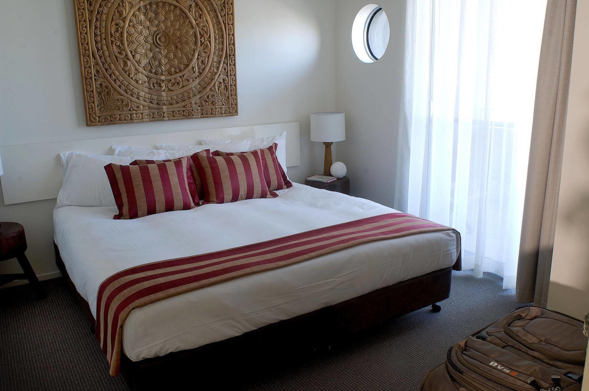 Aparthotel And Byron Bay