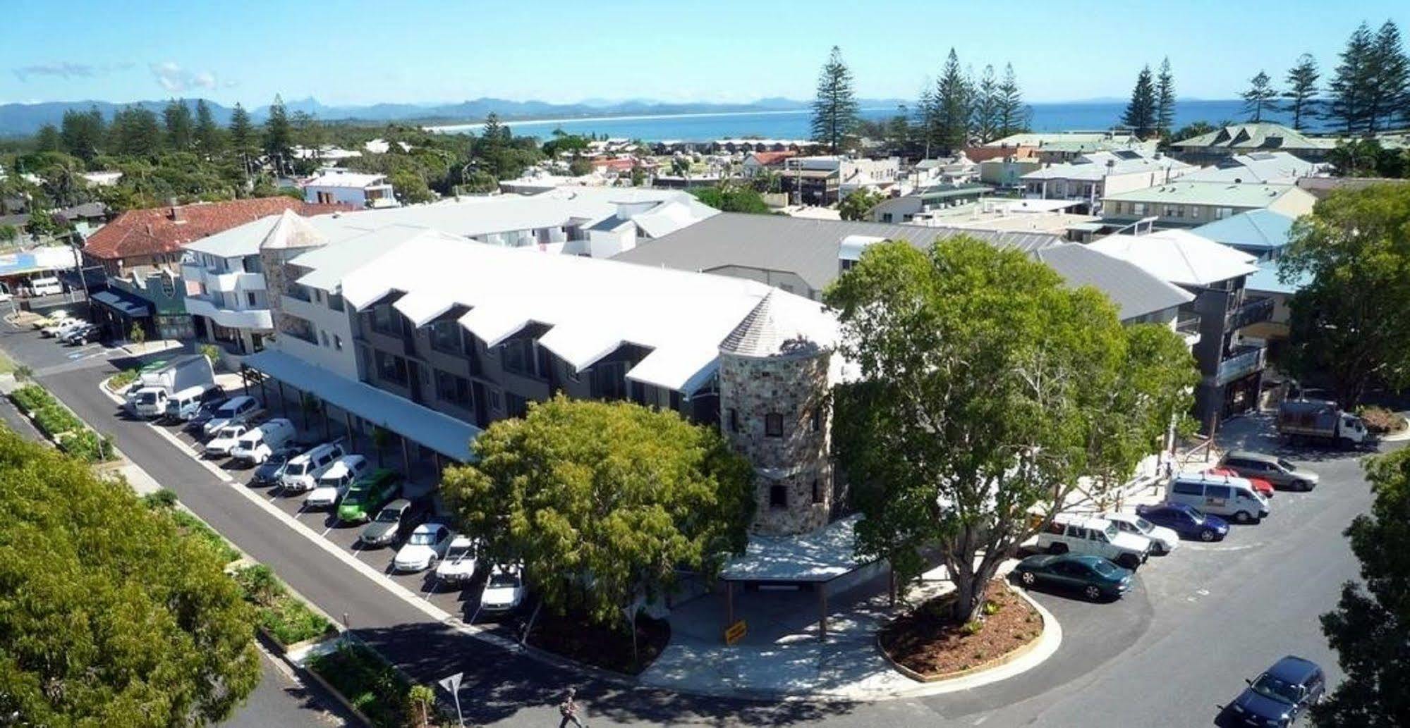 And Aparthotel
