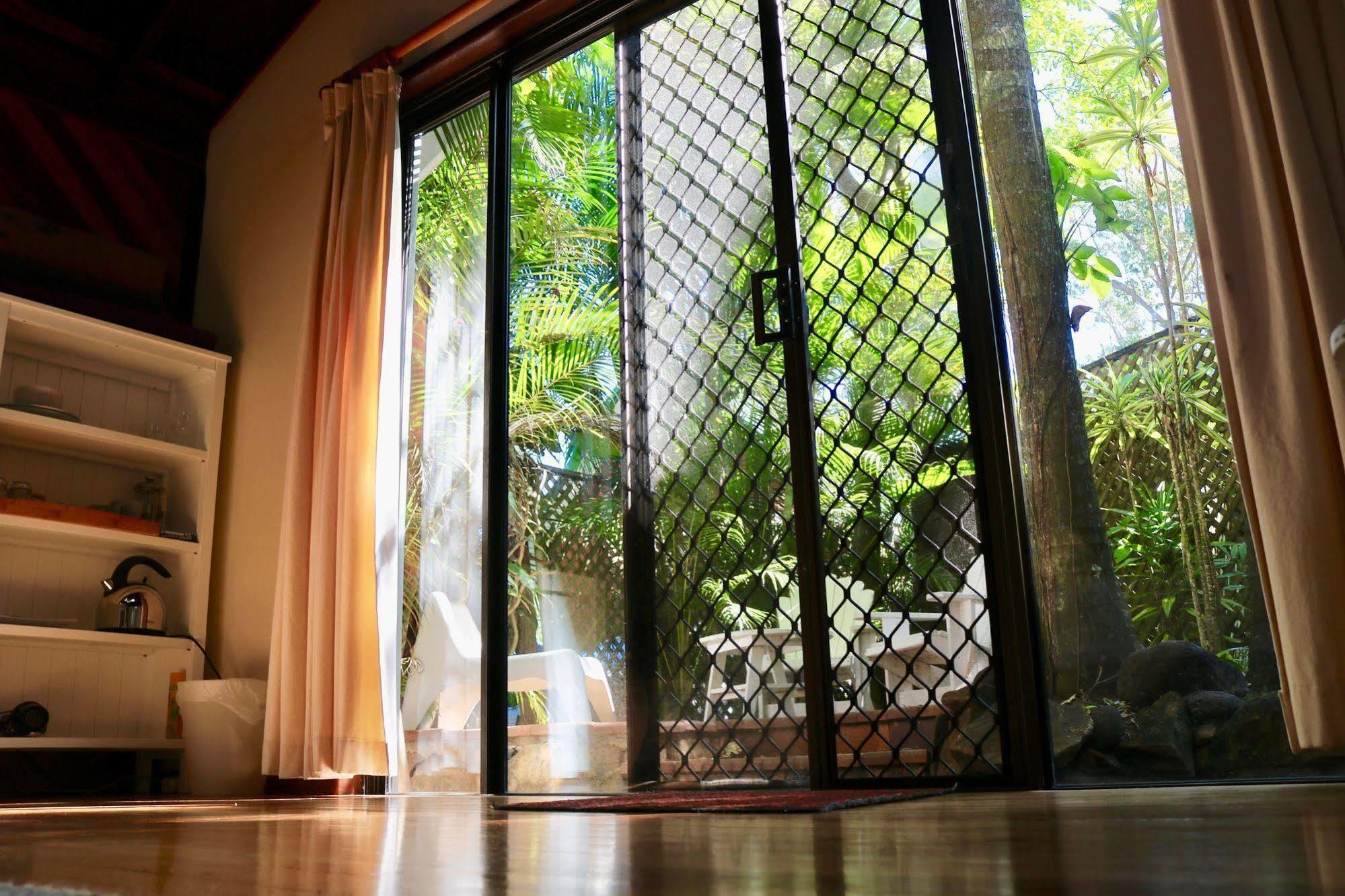 A Beach House At Byron Guest house