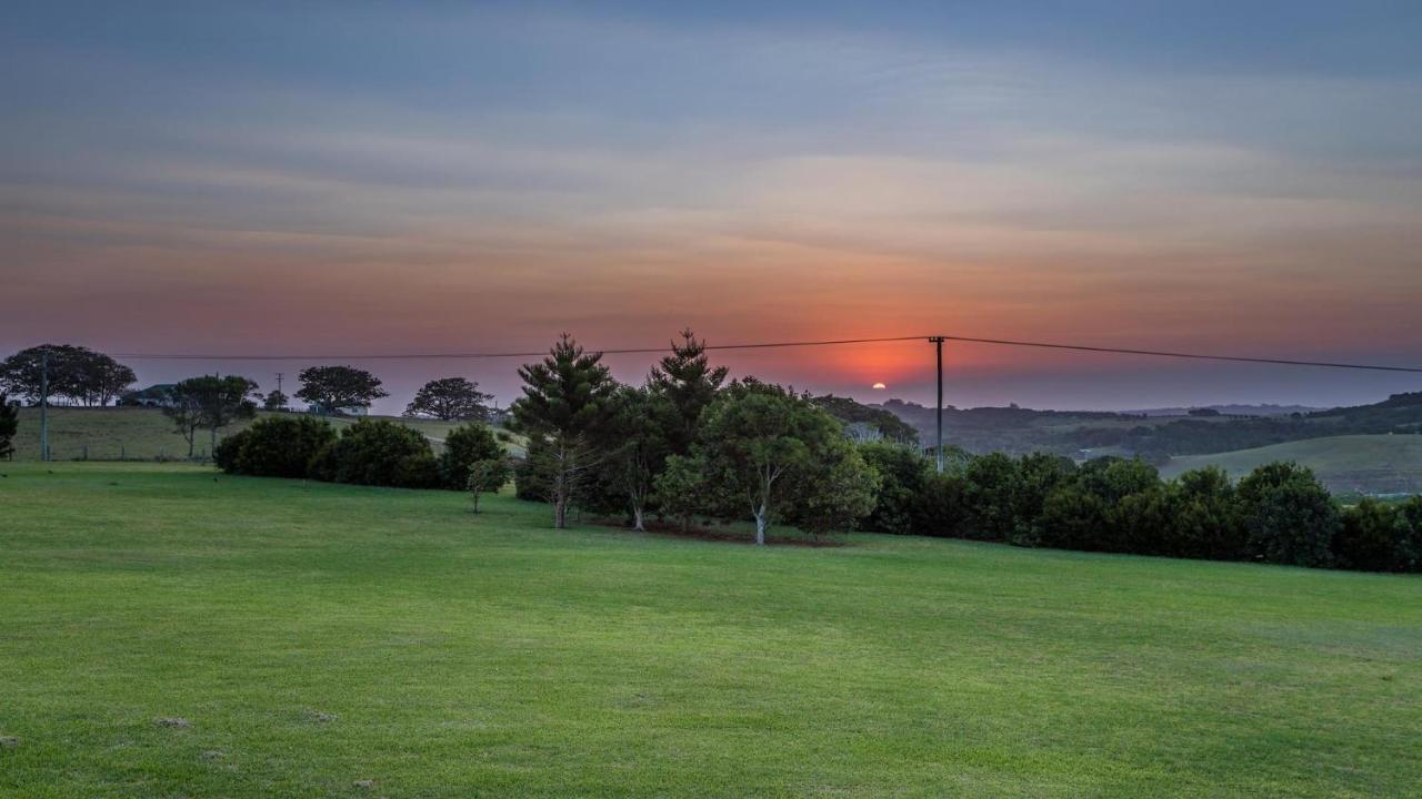 Your Luxury Escape - Byron Sunset Breeze Holiday home Byron Bay