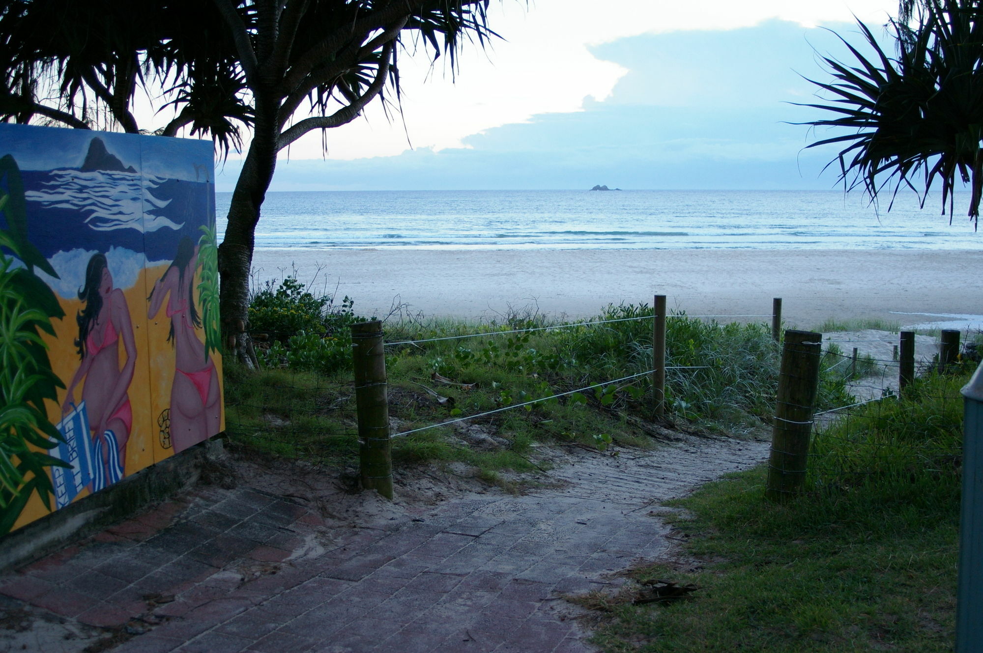 Aparthotel Beachfront 4*