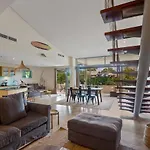 Jades On Lawson Apartment No 2