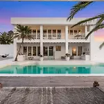 Your Luxury Escape - Bisque House