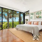 Kiah - Nestled Between Main & Belongil Beaches