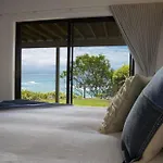 Fuller Holidays - Jane\'S On Wategos Unit 2, 37 Marine Pde-2 Bed Villa
