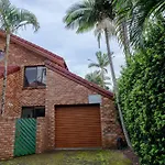 Byron Bay Accom Unit 4 63 Shirley Street, Byron Bay- Mango Tree