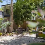 Dreamtime Belongil - House Opposite The Beach