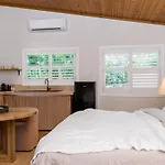 Sunset Bungalow 101