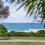 Byron Surfside 4 At Clarkes Beach