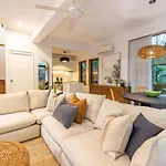 Palm Villa