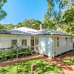 Byron Bay Tropical Tranquillity House