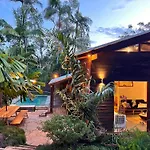 Beach Jungle - Hot Tub, Firepit & Pool In Beachside Oasis