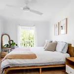 A Perfect Stay - Hummingbird