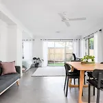 A Perfect Stay - Hummingbird