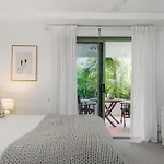A Perfect Stay - Apartment 2 Surfside