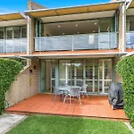 A Perfect Stay - 3 James Cook Apartments