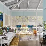 Byron Bay Tropical Tranquillity House