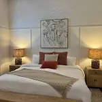 Bamboo Beach House & Studio
