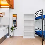 Aquarius Backpackers Resort
