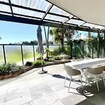 Byron Bay Beachfront Holiday Apartments Courtyard 3