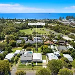 Sunnyside On Burns - 3 Bedroom Retreat Moments To Town