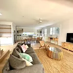 Unwind Guesthouse