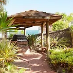 Fuller Holidays - Get Sandy - Beachside Byron