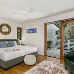 Beachcomber Blue - Expansive Beachfront Property