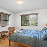 2/56 Lawson Street@Clarkes Beach