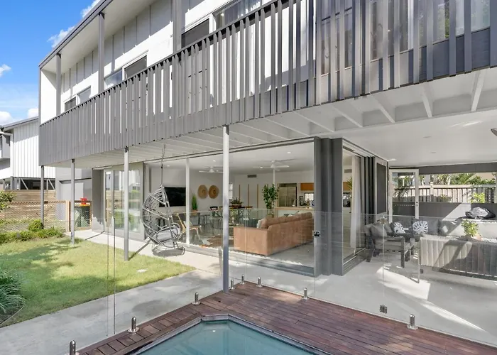 Lomani 3 On Browning Street