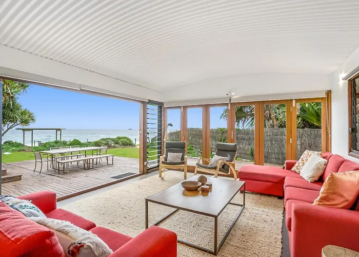 Fuller Holidays - Belongil Beachfront Pavilion, 18 Childe St