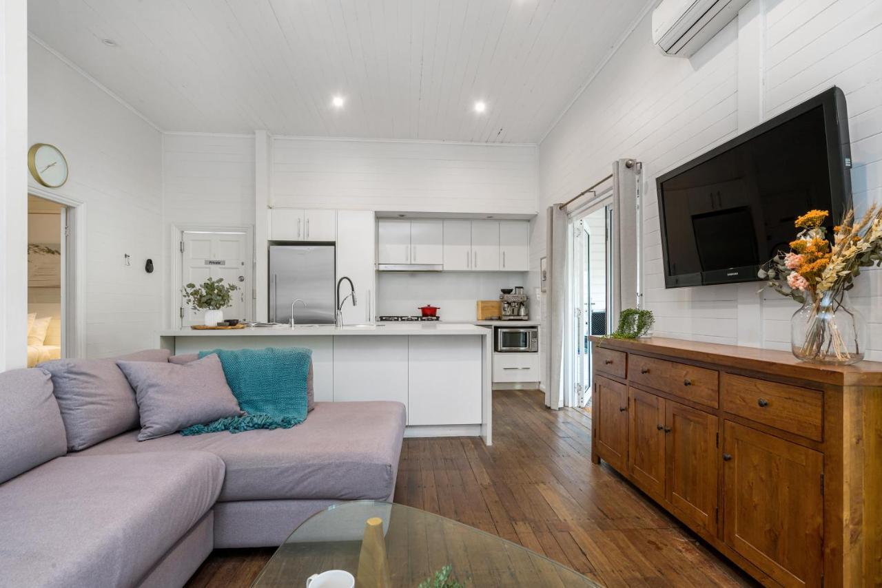 Cove Quarters * Byron Bay