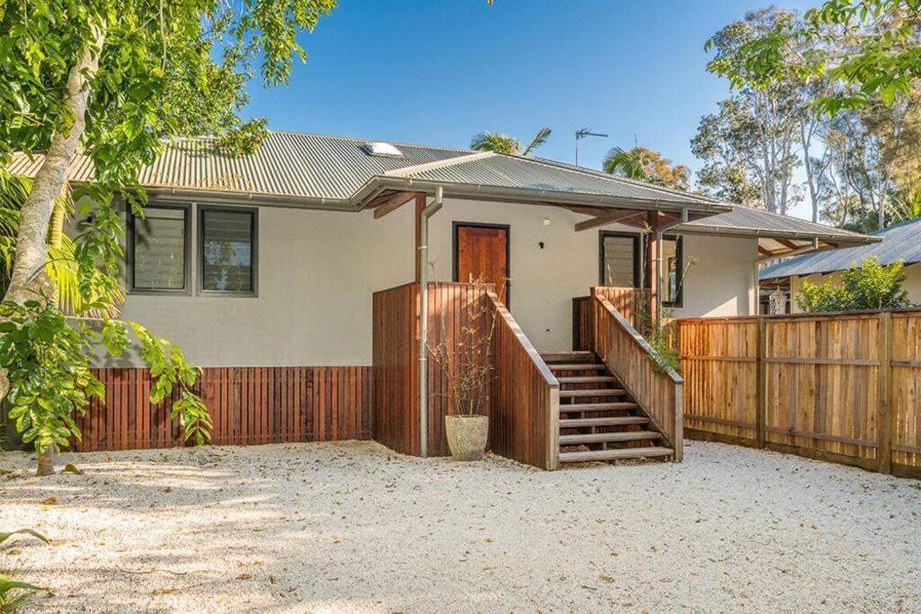 Holiday home - Pacifica - 48a Shirley Lane *