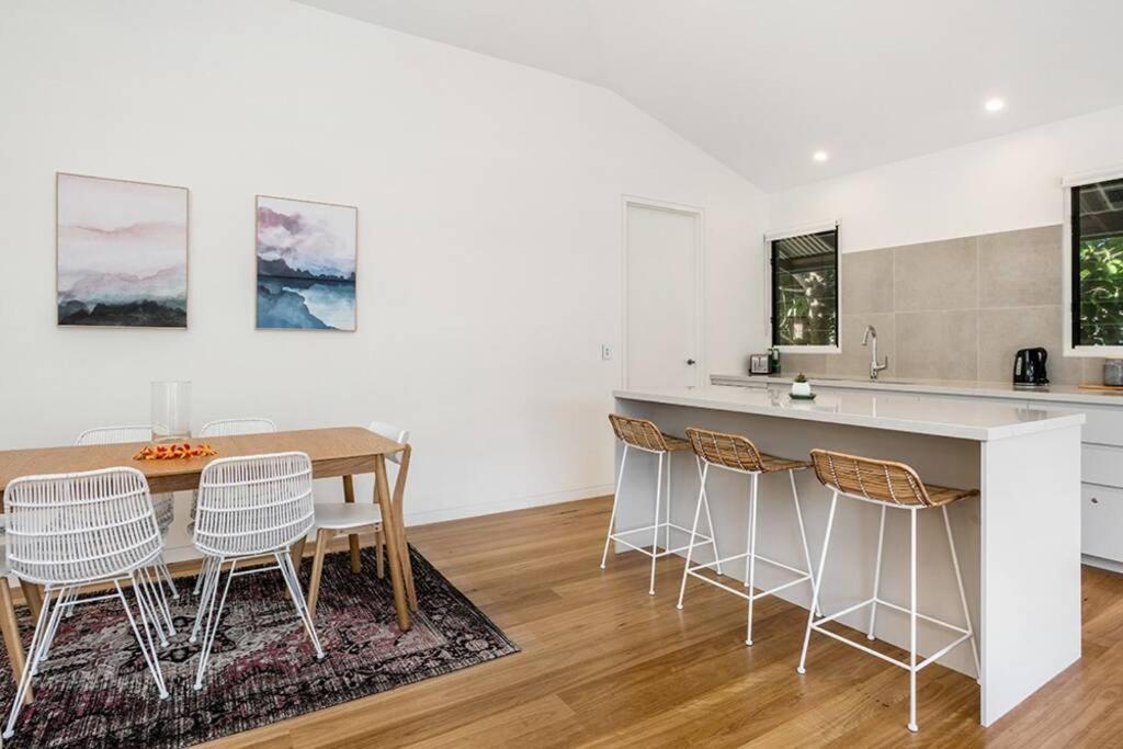 Holiday home - Pacifica - 48a Shirley Lane *