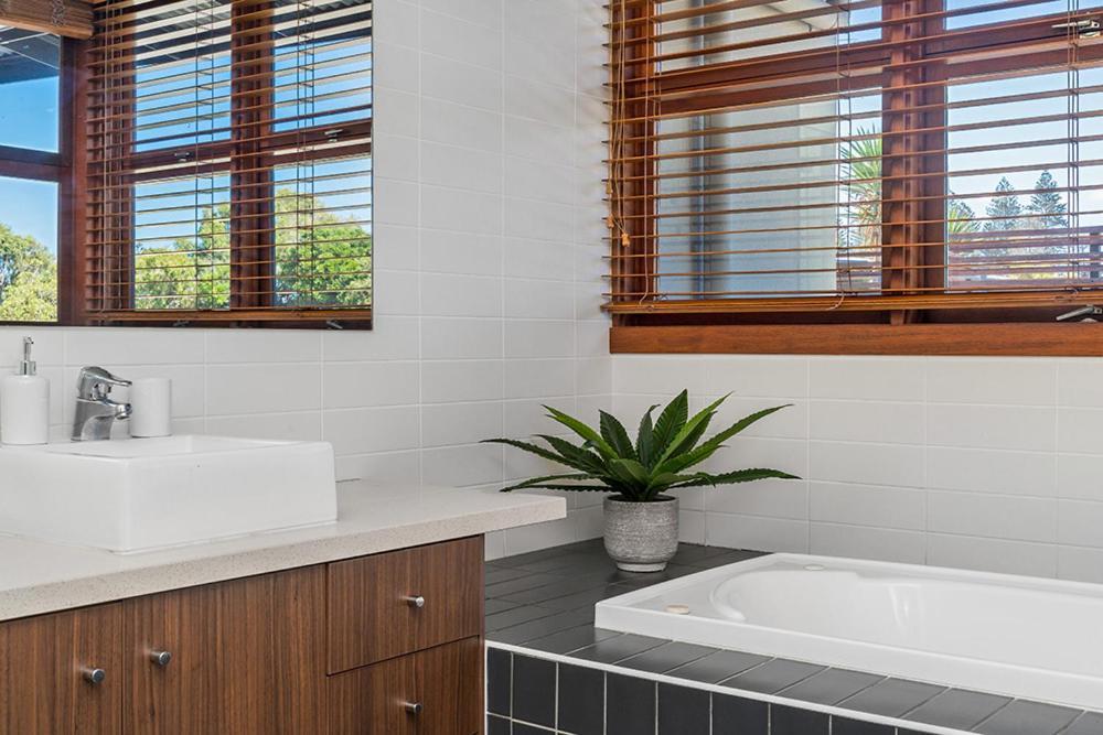 Unit 5 21-25 Fletcher Street - A Seventh Summer *