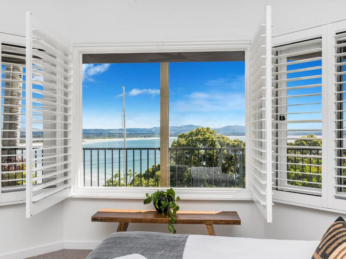 Sway Overlooking The Pass Byron Bay