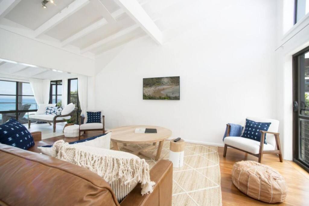 Fuller Holidays - Jane's On Wategos Unit 2, 37 Marine Pde-2 Bed Holiday home *