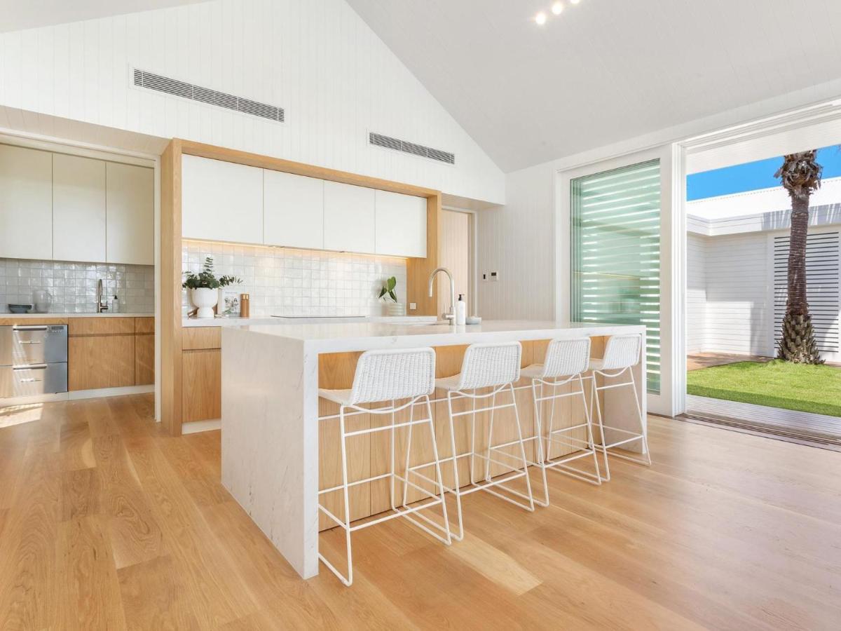 Aroha - Beachside Luxury Home With Private Pool Holiday home *
