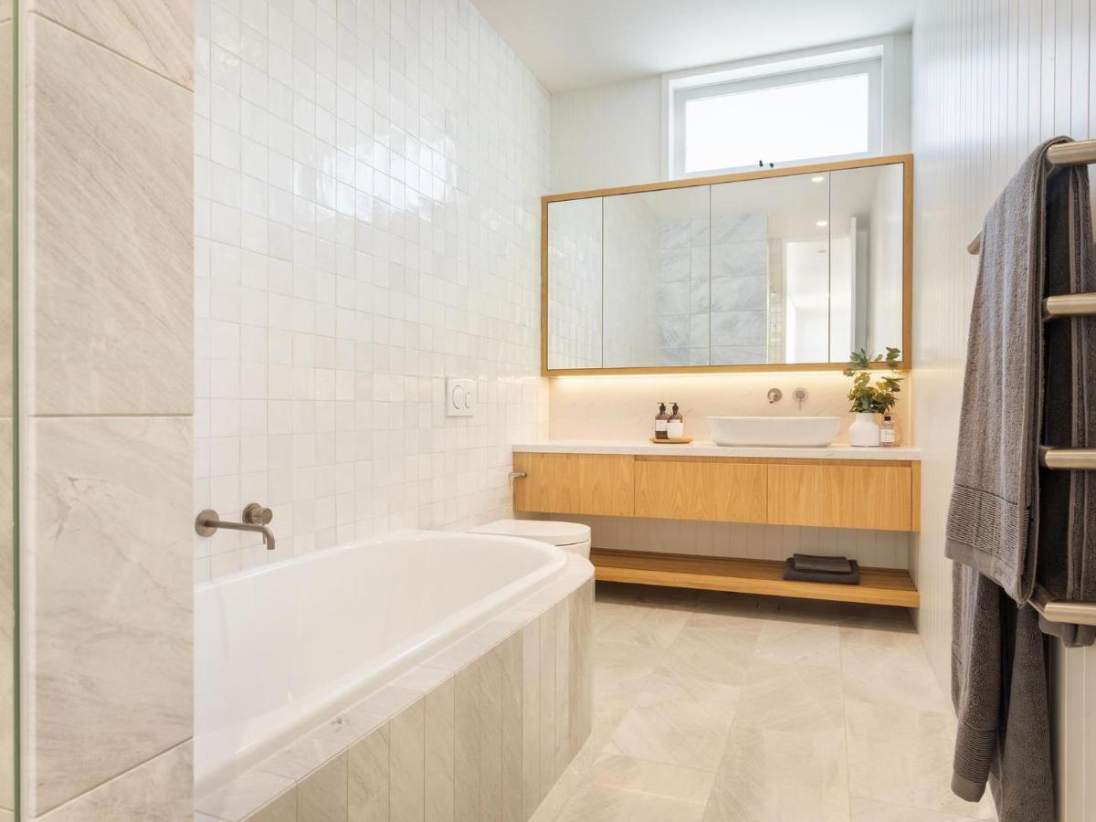 Aroha - Beachside Luxury Home With Private Pool *