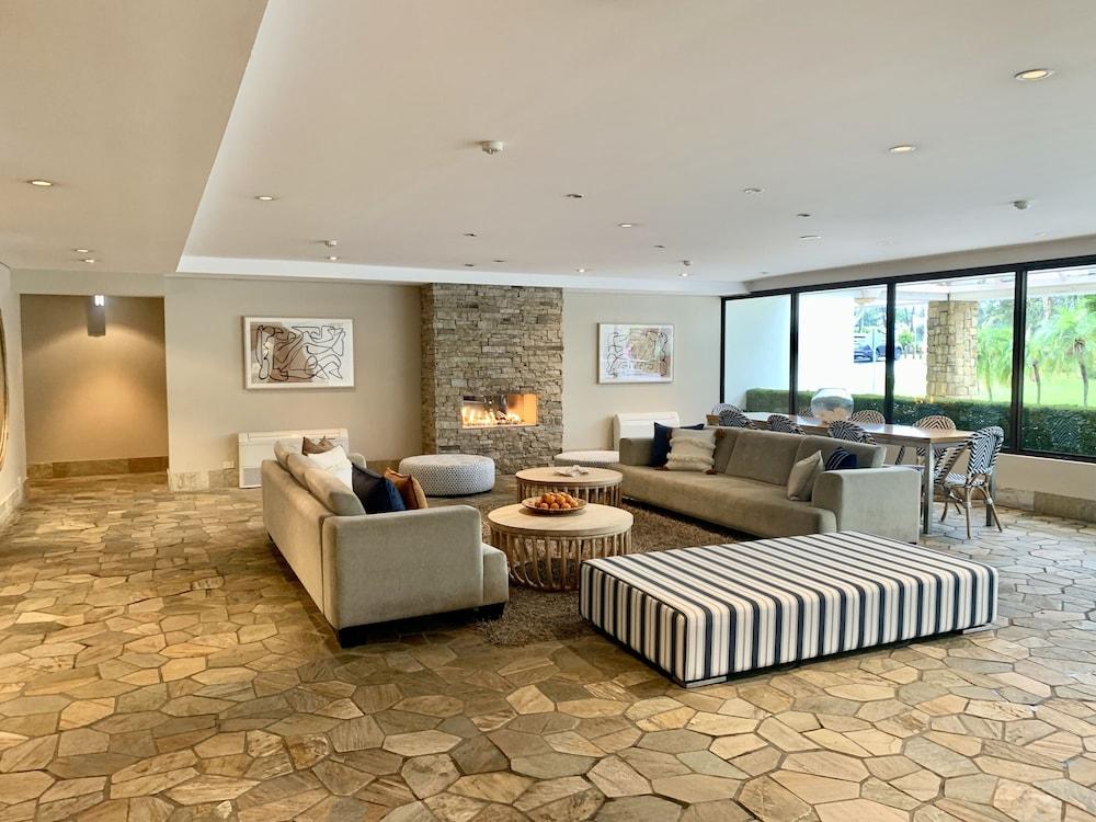 Waves Hotel 4*