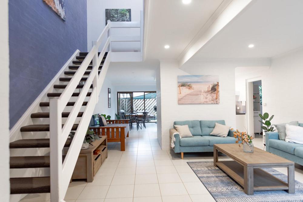 Unit 4 63 Shirley Street, Byron Bay- Mango Tree Apartment *