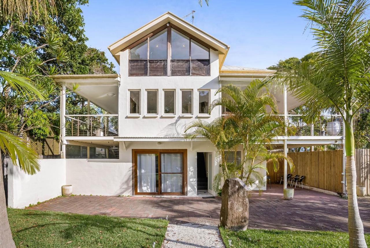 Fuller Holidays - The Rock Belongil Holiday home