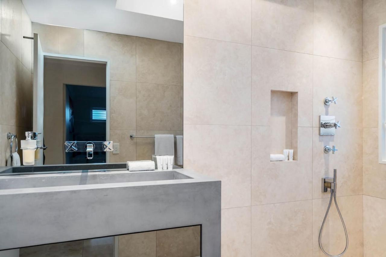 Your Luxury Escape One Coral * Byron Bay