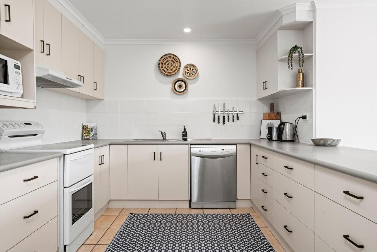 Lawson Beachfront * Byron Bay