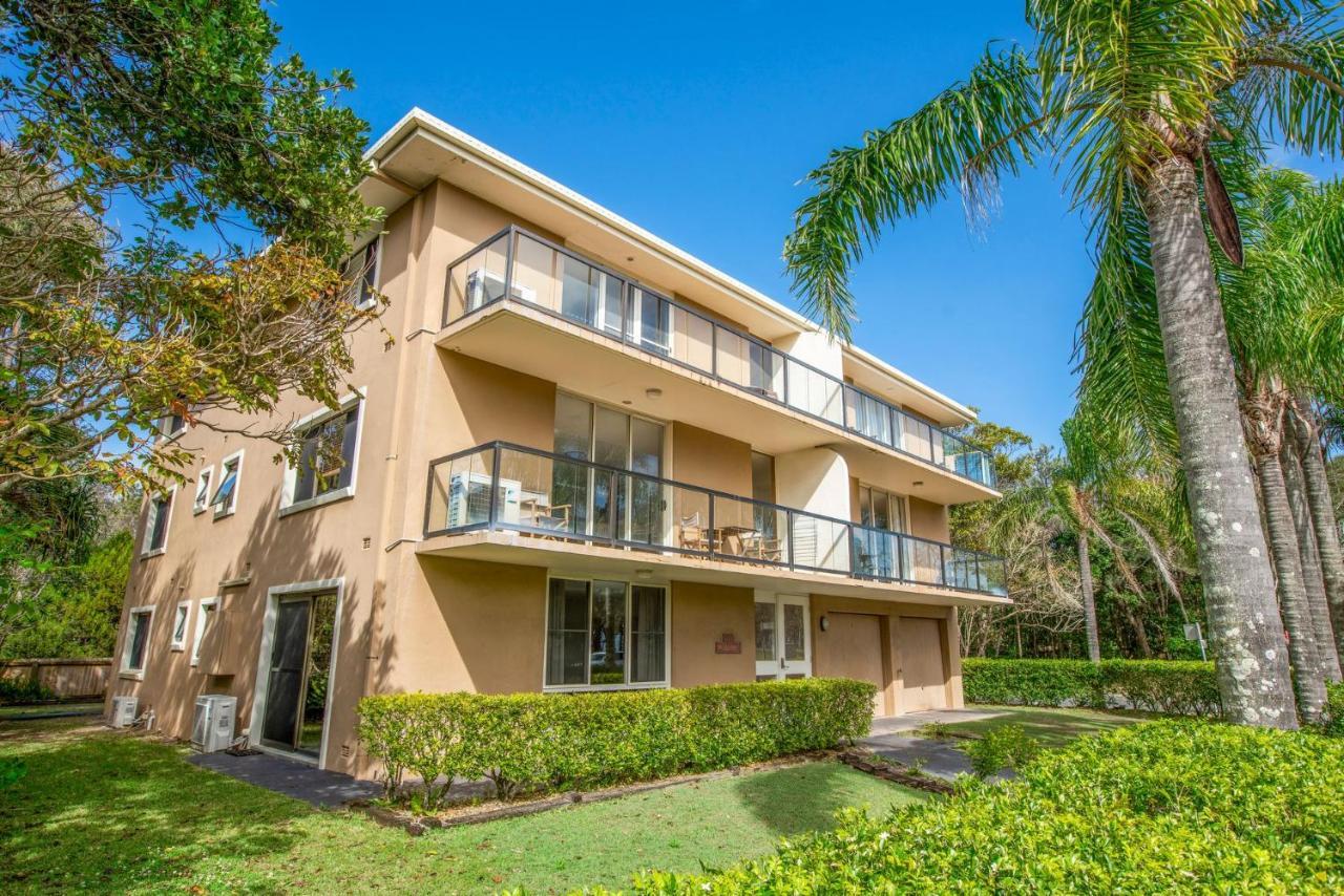 Lawson Beachfront Apartment