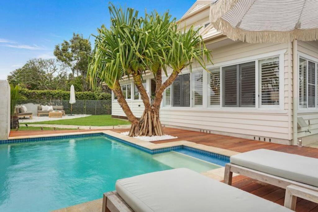 Fuller Holidays - Hacienda, Luxury 5 Bedroom With Pool Holiday home *