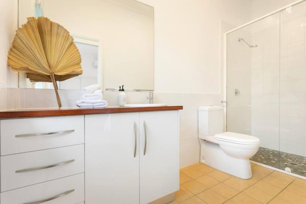 Fuller Holidays - Hacienda, Luxury 5 Bedroom With Pool Byron Bay