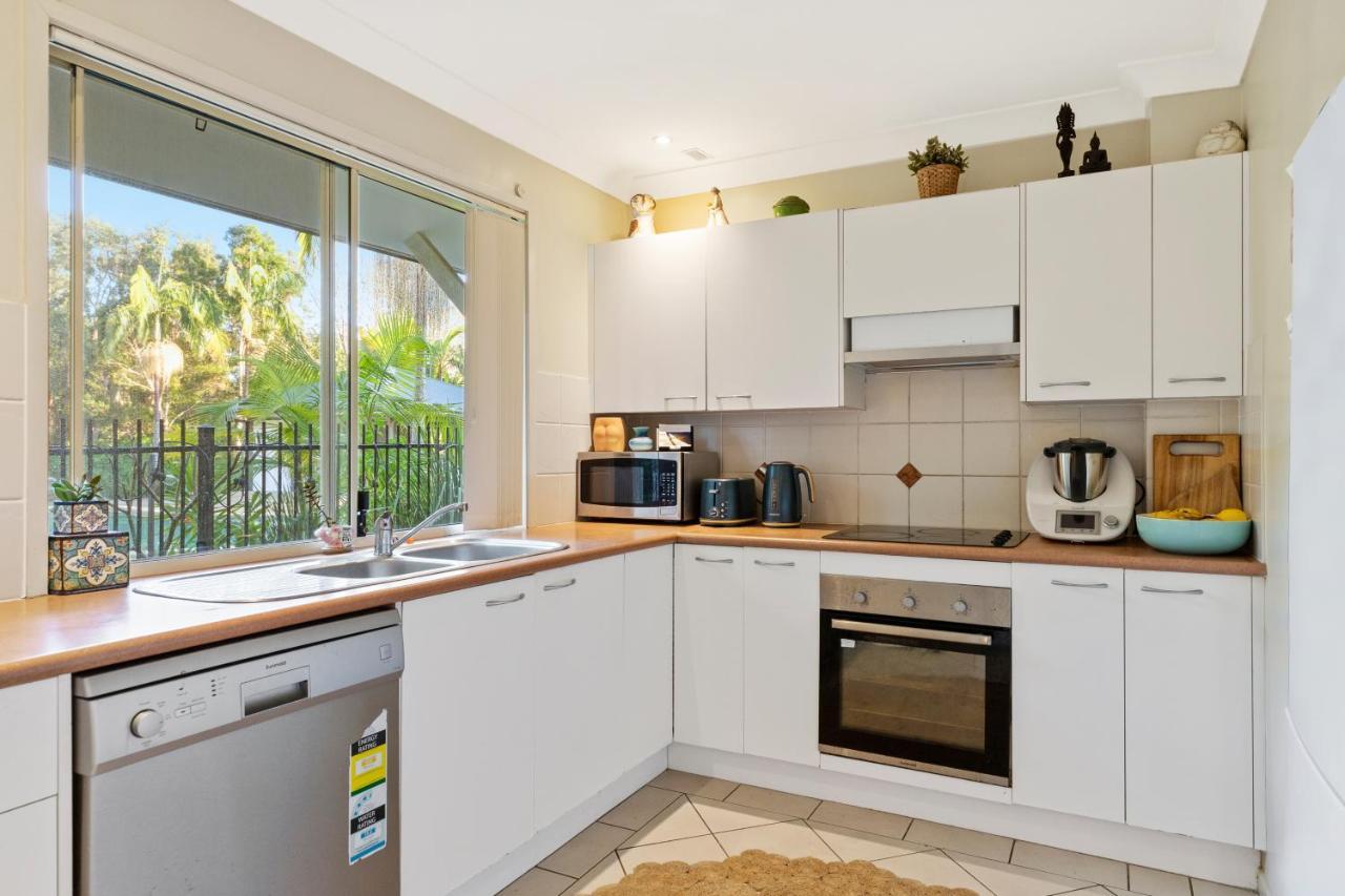 Apartment Treetops Lakeside Apartments Byron Bay