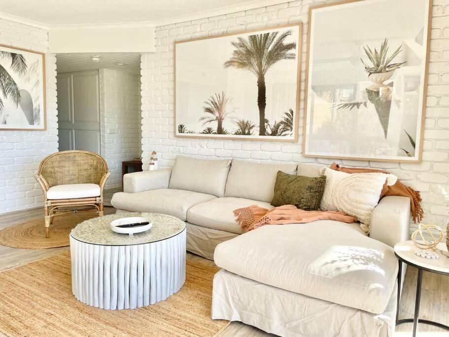 Apartment Surf Haven Opposite Clarkes Beach Pool Walk To Cbd